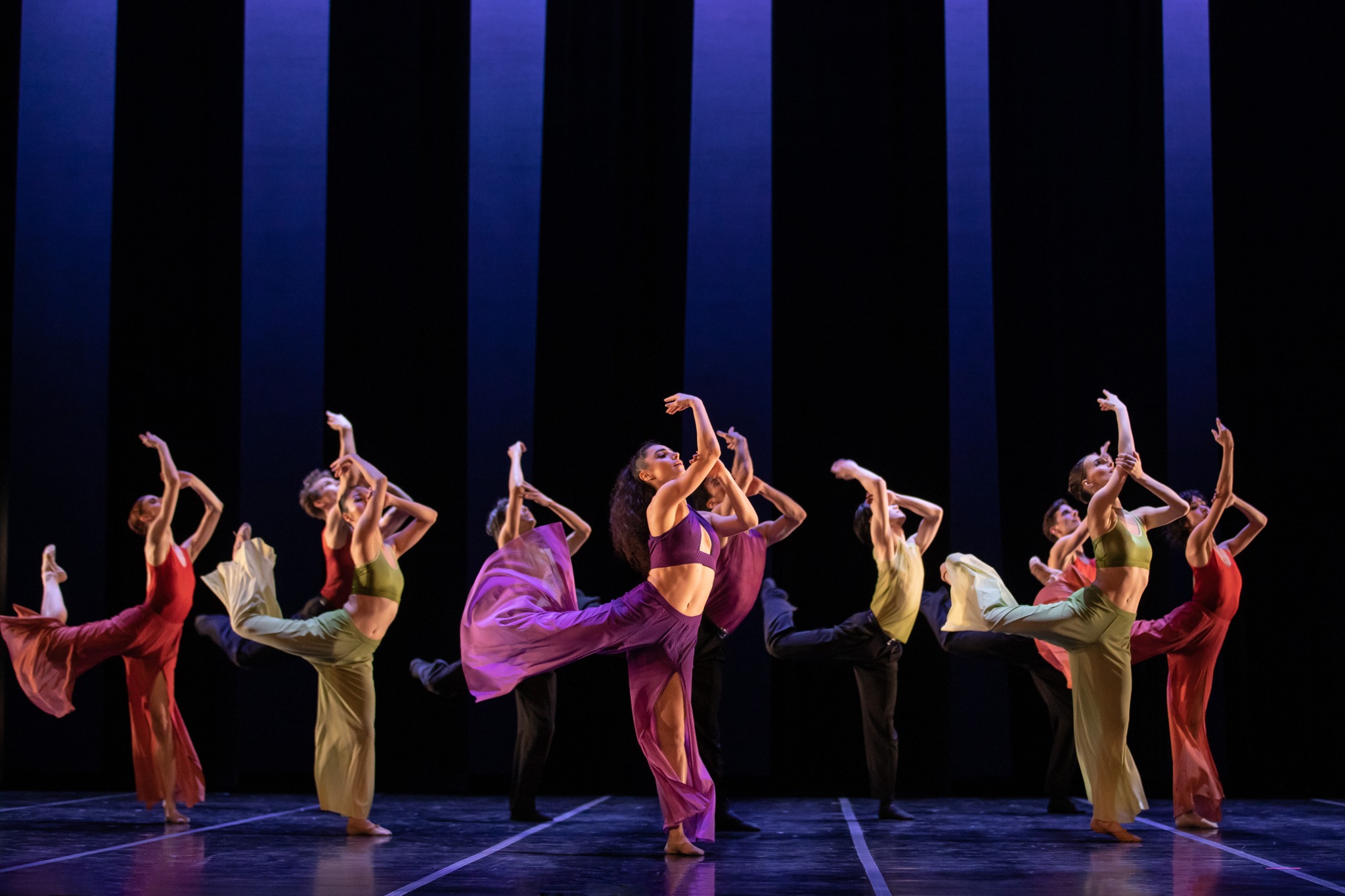 Vaison Danses 2023 : Béjart Ballet Lausanne | "7 danses greques"; "Alors on danse...!"; "Boléro" au Théâtre antique